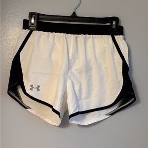 Under Armour Heat Gear Women’s White Athletic Running Shorts. Sz XS.